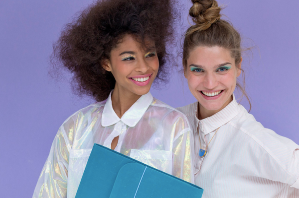 x Art Bag (2 colour variations)